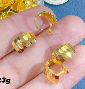 CLIP EARRINGS